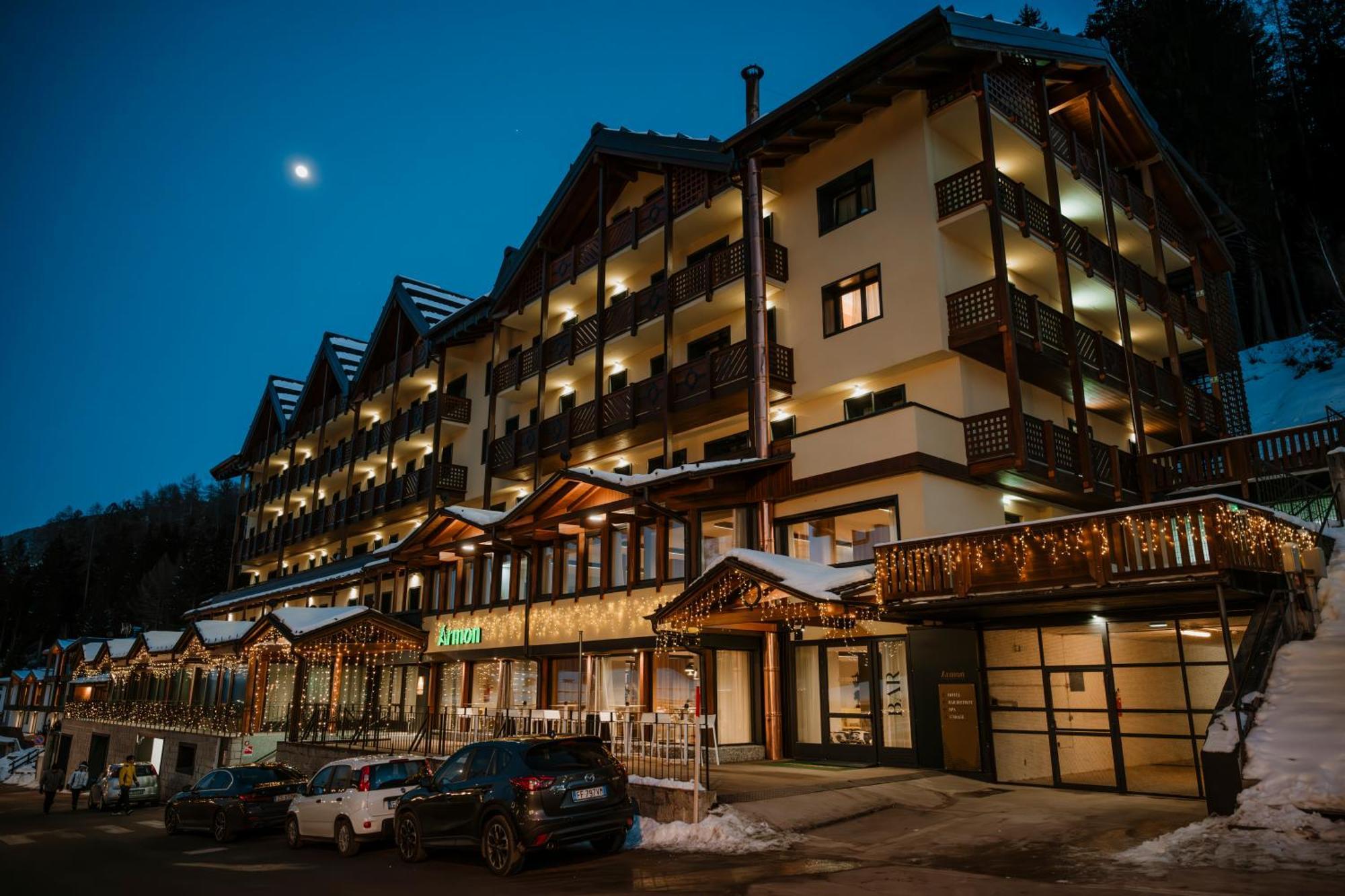 Armon Greenblu Hotel & Wellness Folgarida Exterior photo