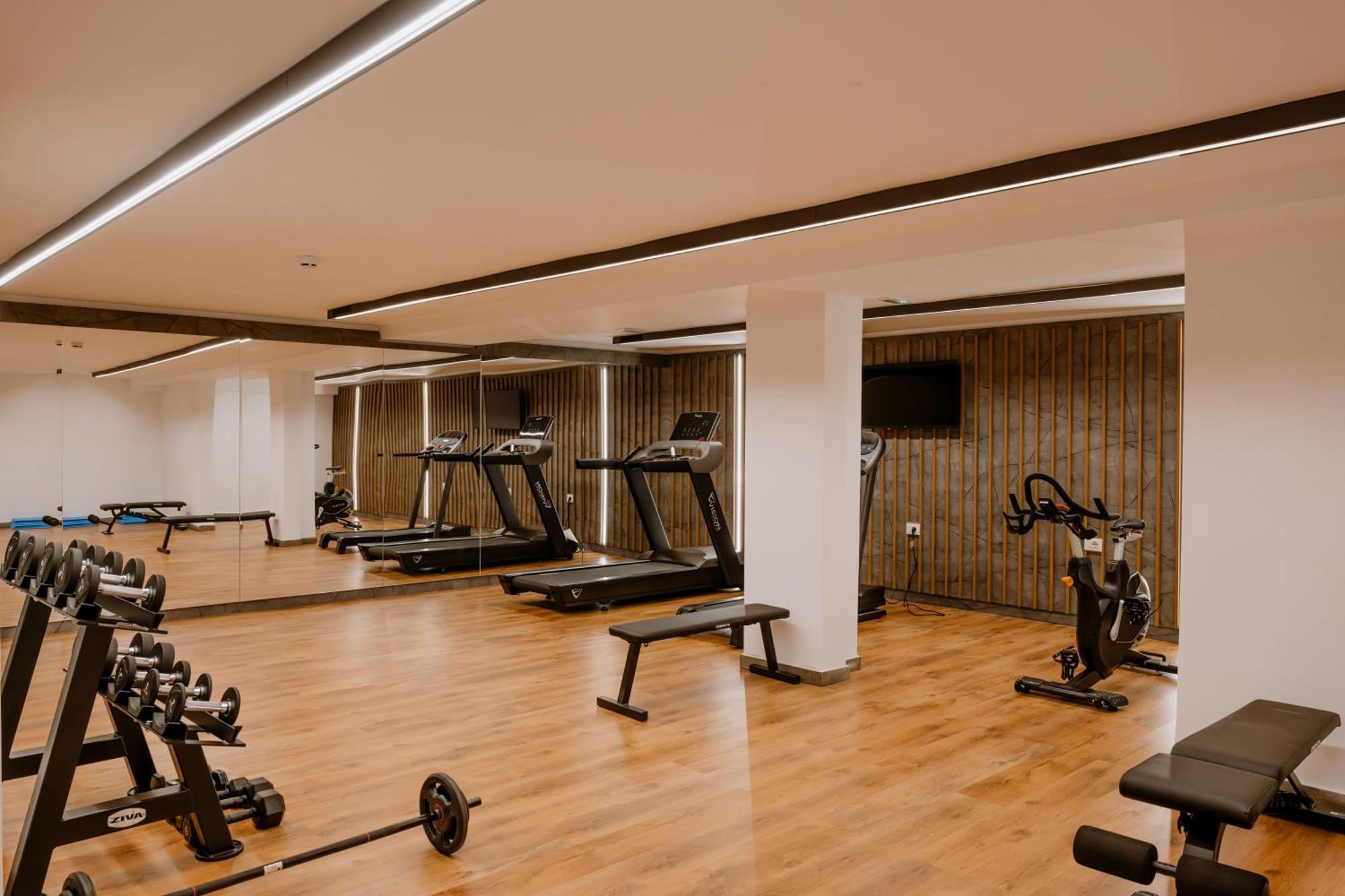 Armon Greenblu Hotel & Wellness Folgarida Exterior photo